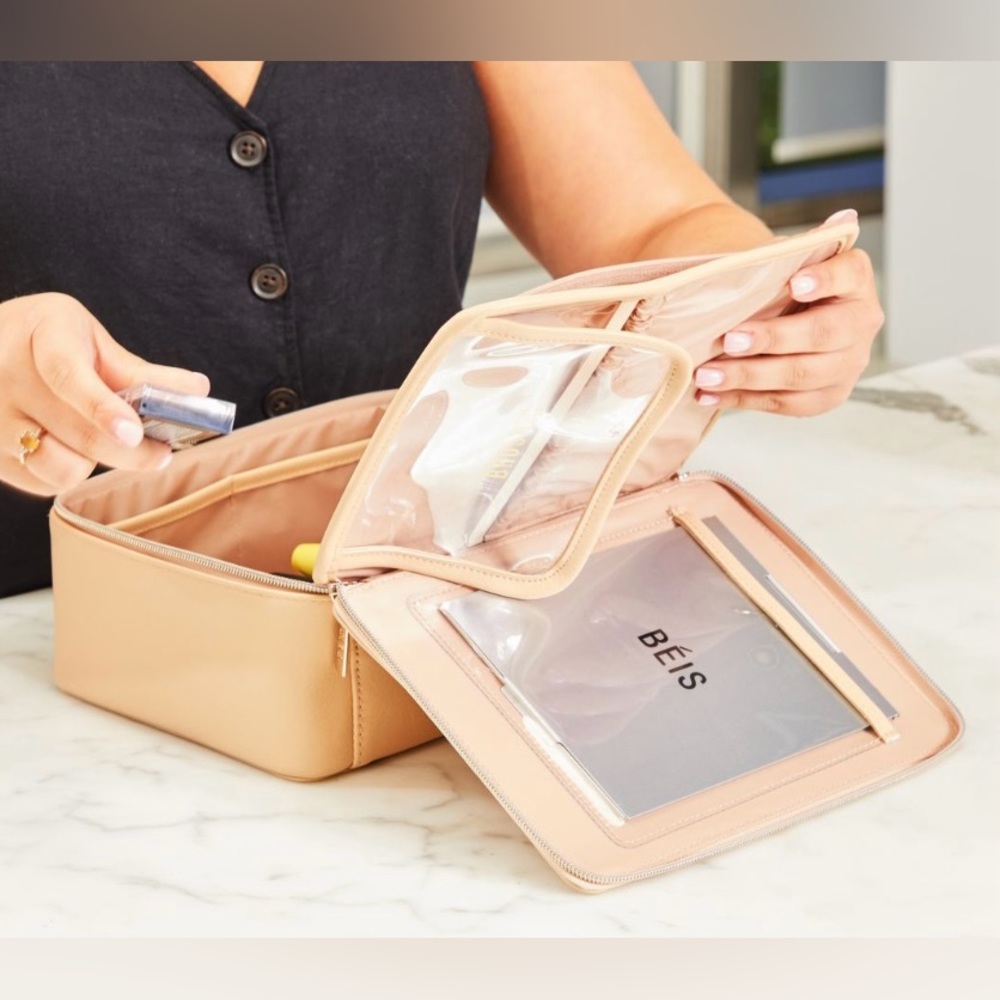 Béis The Cosmetics Case